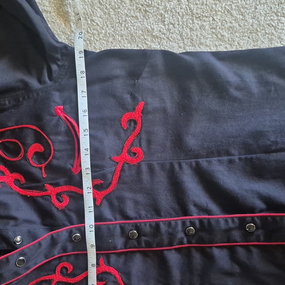 Rockmount Embroidered Sugar Skull Shirt - Picture 9 of 11